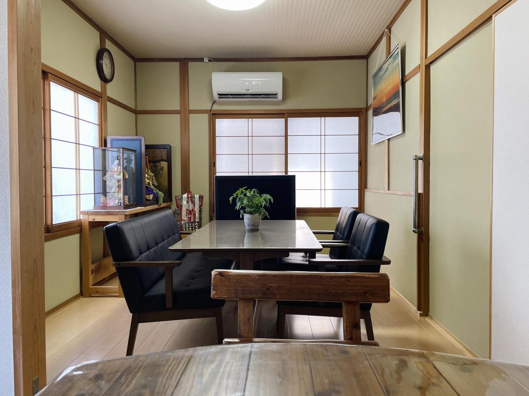 一軒家貸切り最大11人まで 114平米の平屋の和の家 駐車場2台無料 道後温泉や松山城へのアクセス抜群 Hotell Eksteriør bilde